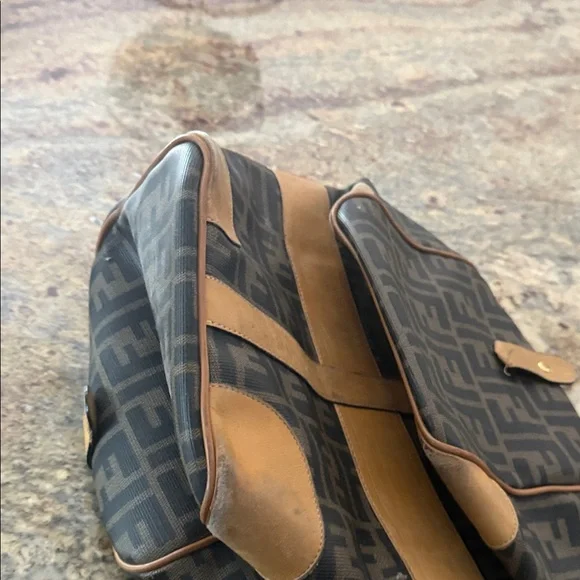 Fendi Black and Tan Tote Bag - Picture 9 of 11